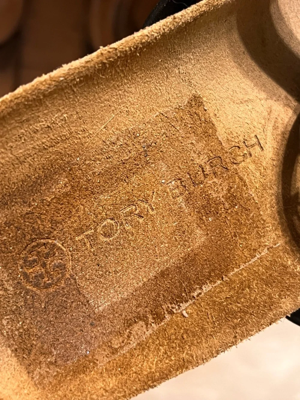 TORY BURCH Miller Cloud Patent Leather Logo Thong Sandals women’s size 9.5